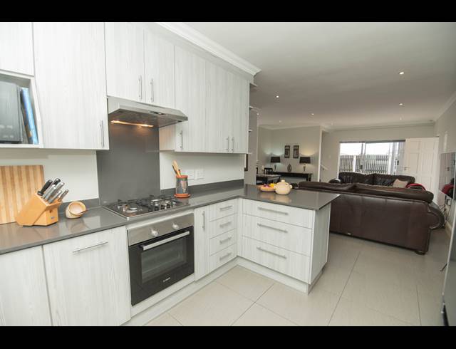 3 BEDROOM HOUSE FOR SALE IN WESTBROOK